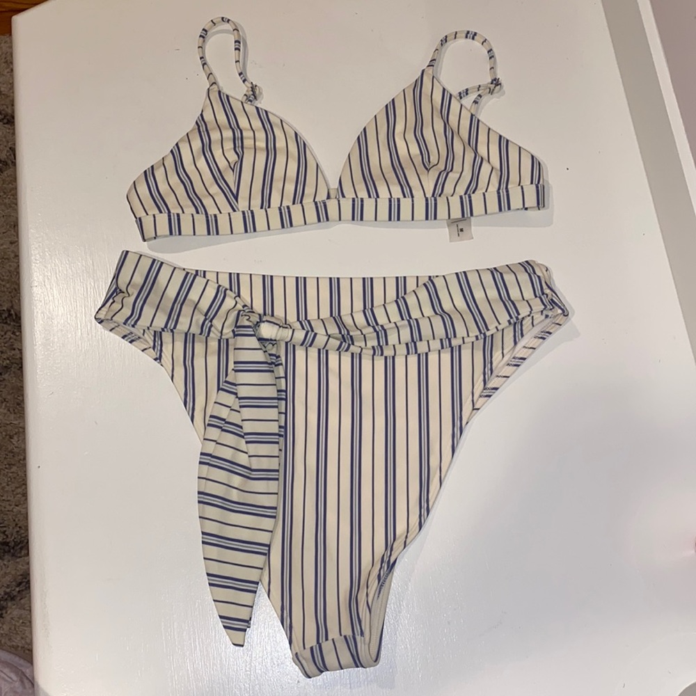 ABERCROMBIE BATHING SUIT